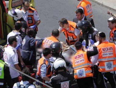 Θανατηφόρο έγκλημα στην Ιερουσαλήμ: Παλαιστίνιος έσφαξε νεαρή Βρετανή μέσα στο τραμ! (φωτό, βίντεο)